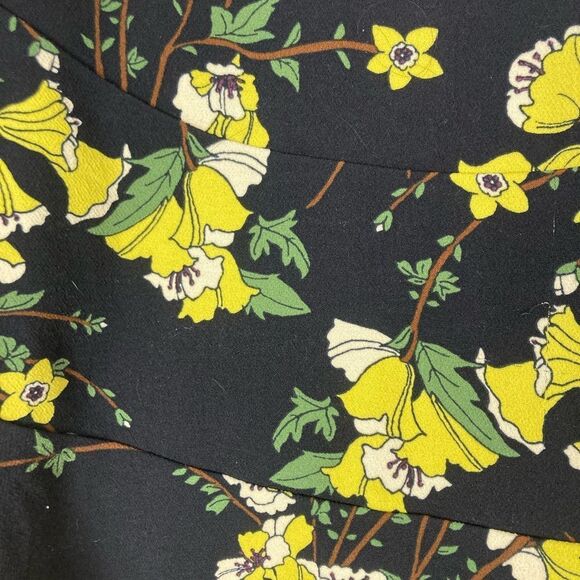 Who What Wear NWOT bright floral on black background side zipped skirt - Picture 5 of 7